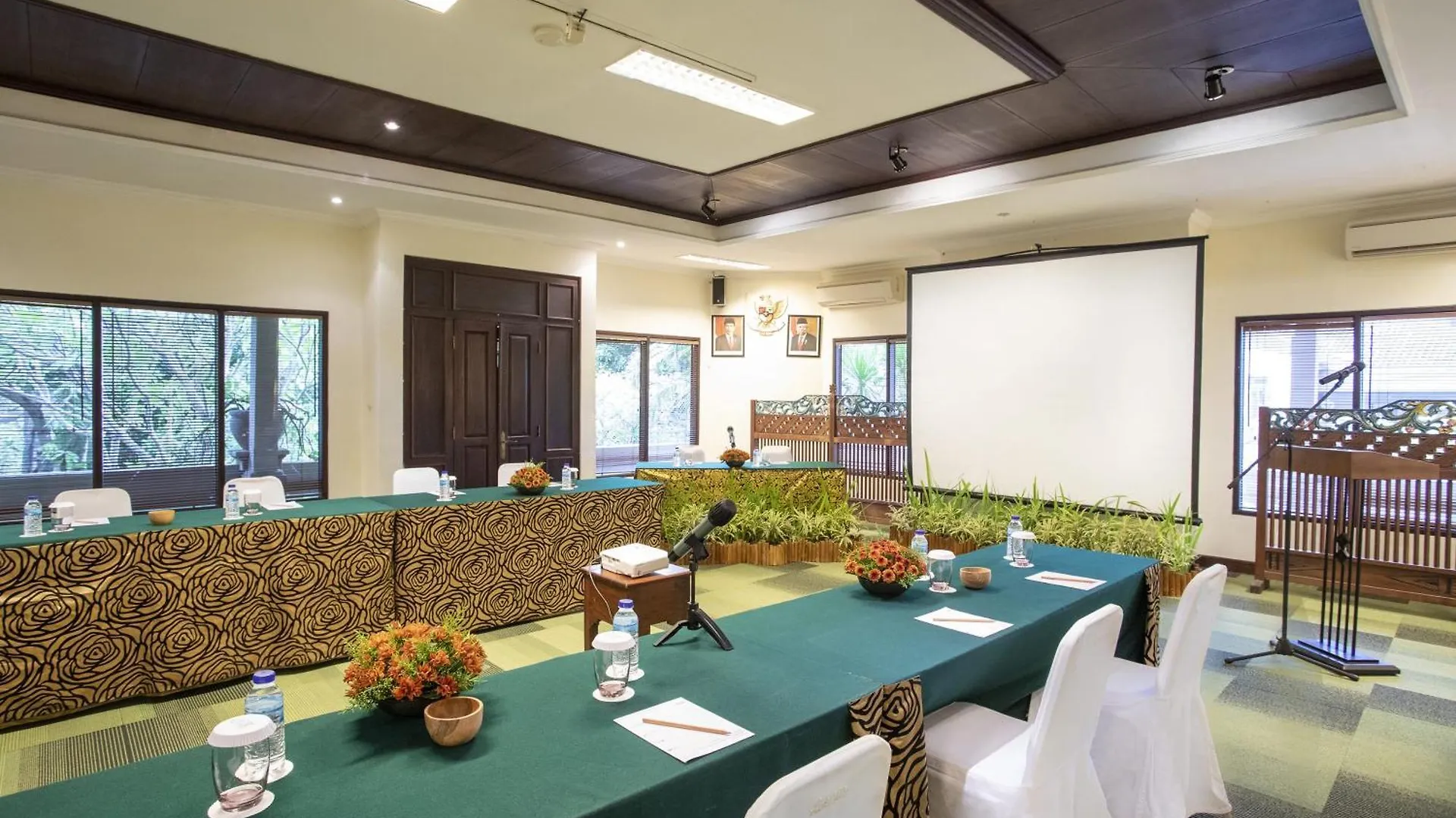 Risata Bali Resort & Spa Kuta Lombok Hotell